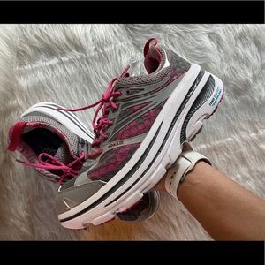 NEW HOKA One One Bondi sz 8